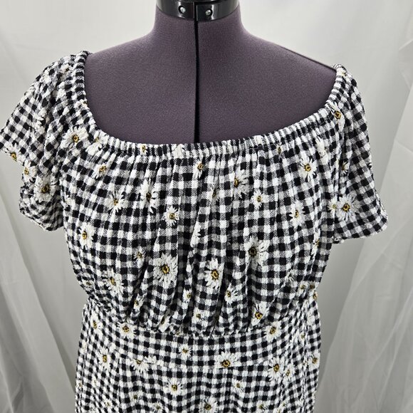 718-11 Torrid Gingham black white checked Daisy off shoulder dress Size 2 18/20 - Picture 3 of 9